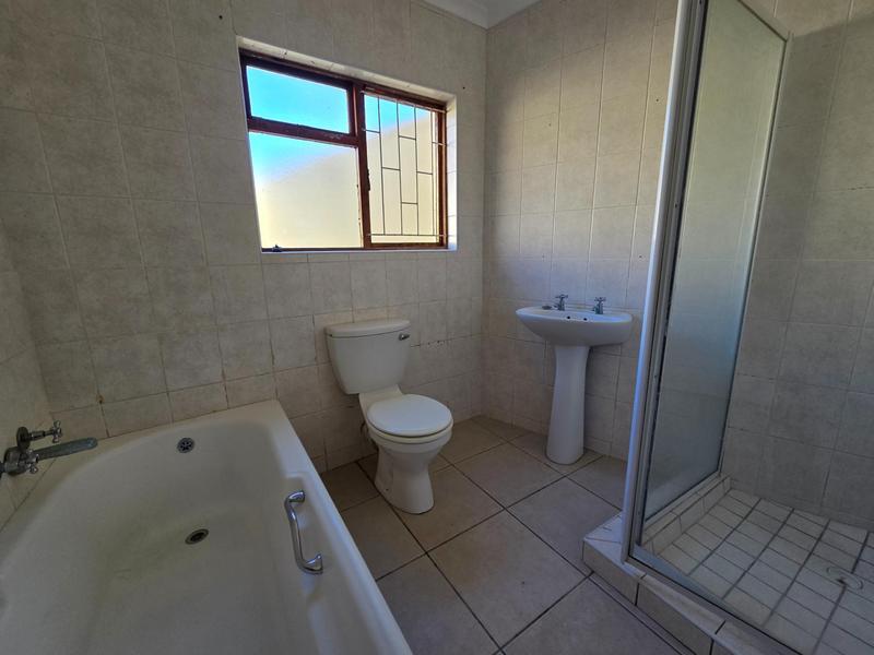 To Let 3 Bedroom Property for Rent in Observatory Western Cape